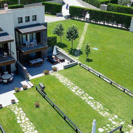 Heaven Luxury Villa Néa Róda Eksteriør bilde