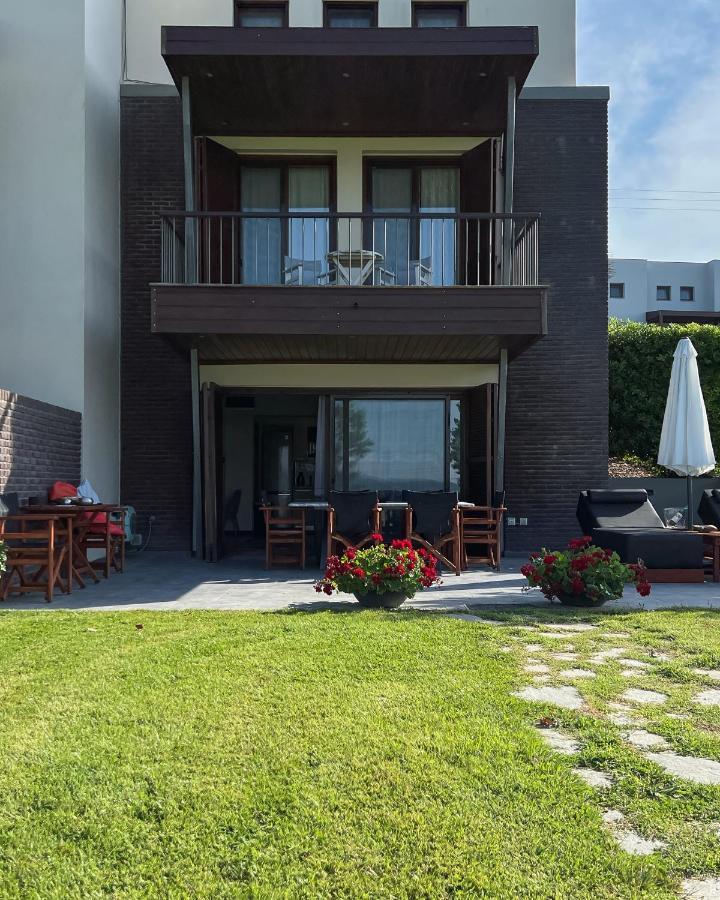 Heaven Luxury Villa Néa Róda Eksteriør bilde