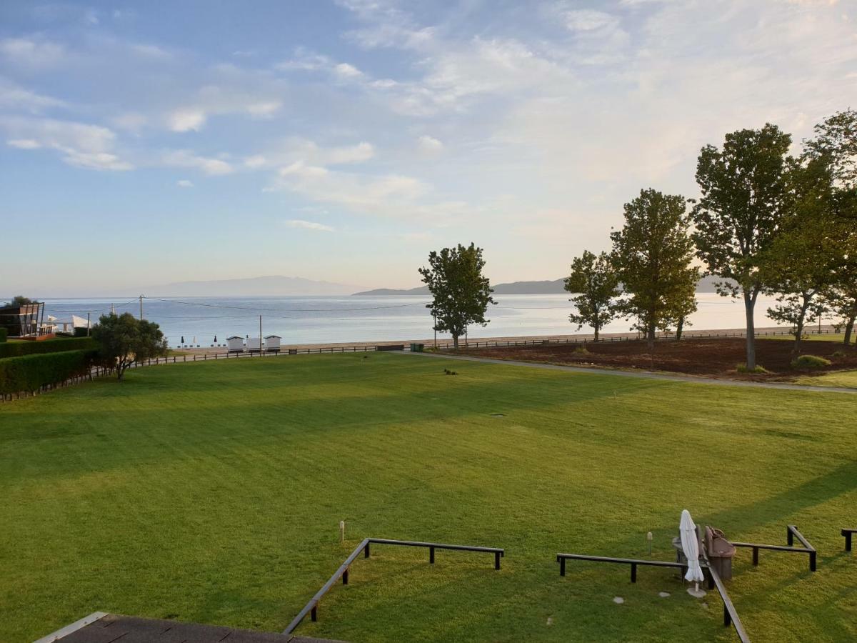 Heaven Luxury Villa Néa Róda Eksteriør bilde