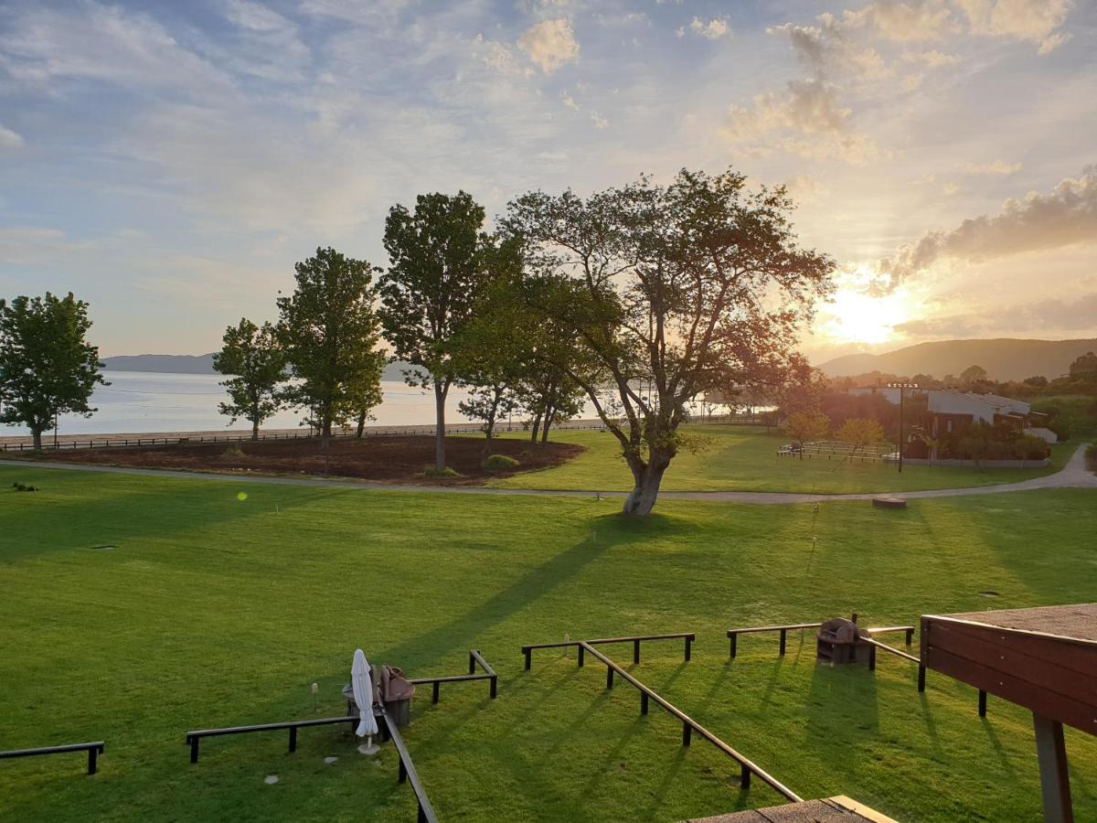 Heaven Luxury Villa Néa Róda Eksteriør bilde